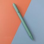 Green Macaron Retractable Black Ink Gel Pen